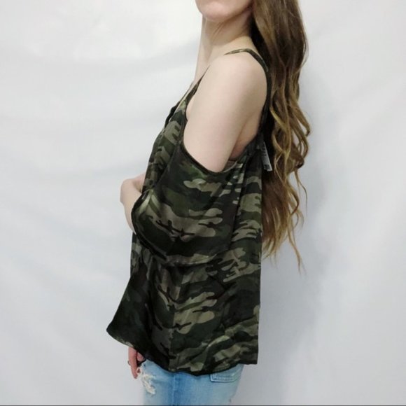 SANCTUARY Drea Satin Camo Off The Shoulder Top - Picture 4 of 7